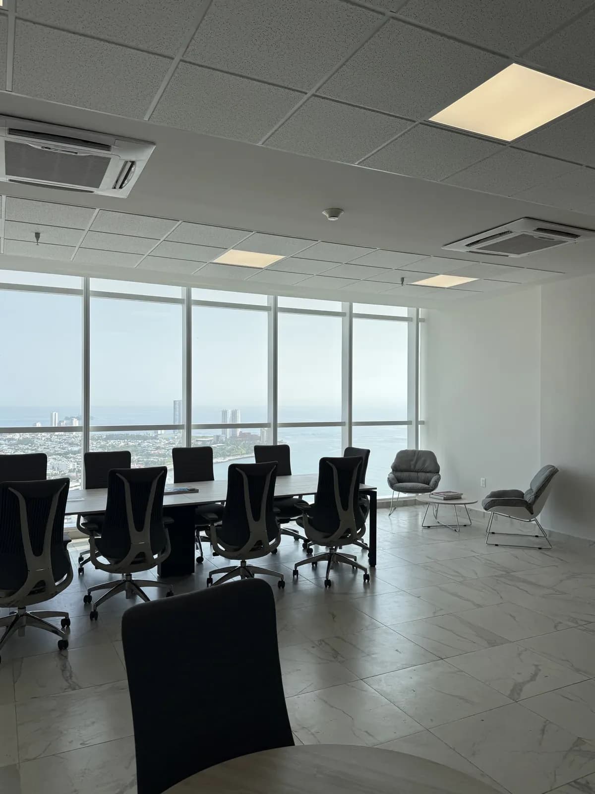 Re:Cycla office meeting room overlooking the city